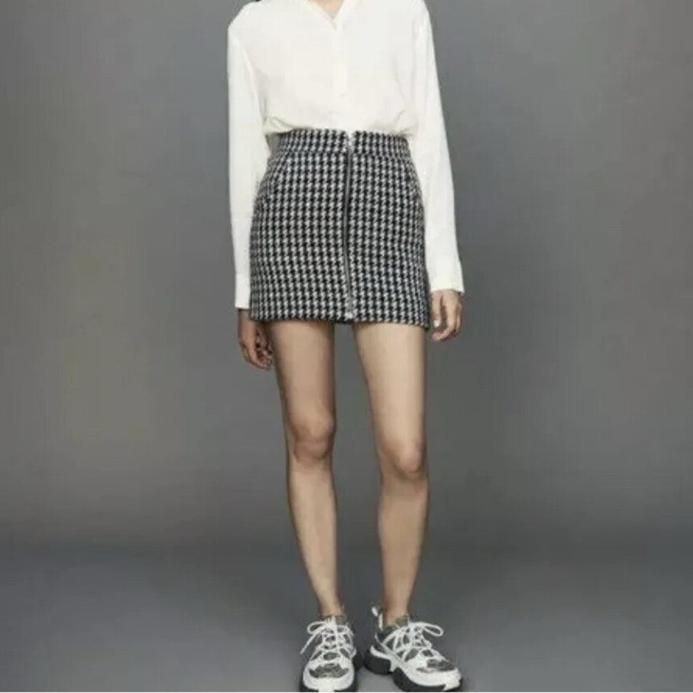 Maje Black and White Houndstooth Pencil Skirt